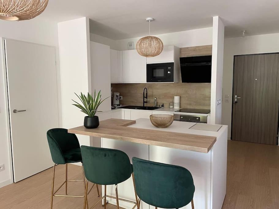 Superbe Appartement En Residence Avec Parking Льо Ман Екстериор снимка