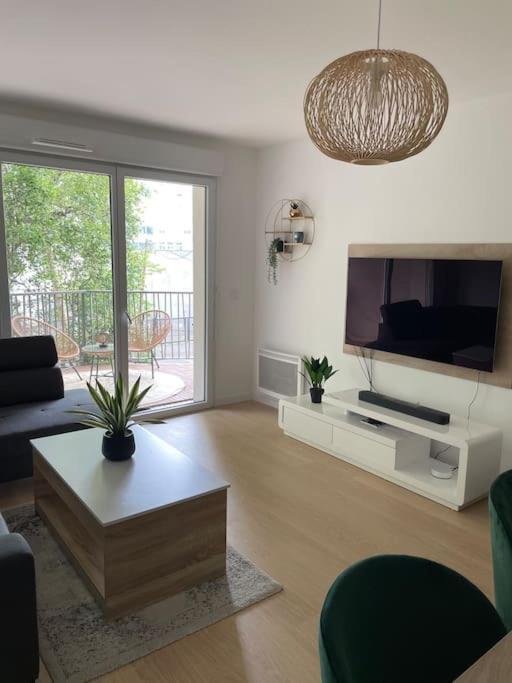 Superbe Appartement En Residence Avec Parking Льо Ман Екстериор снимка